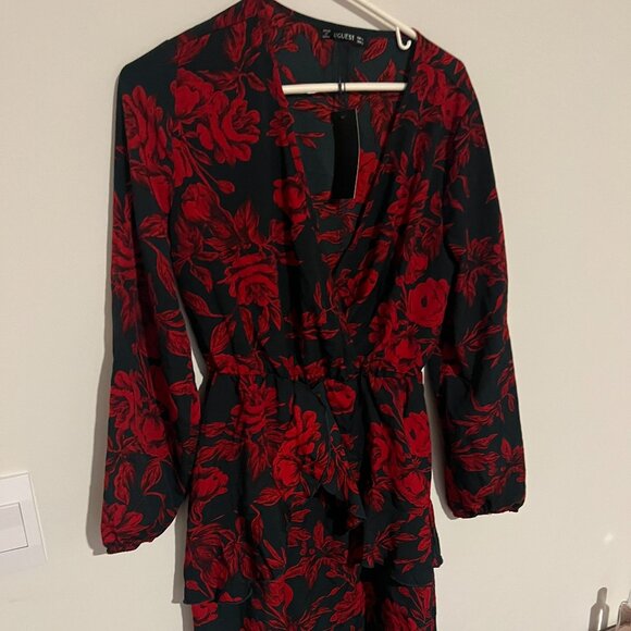 NWT Uguest Floral Print Ruffle Trim Belted Dress small - Picture 4 of 14